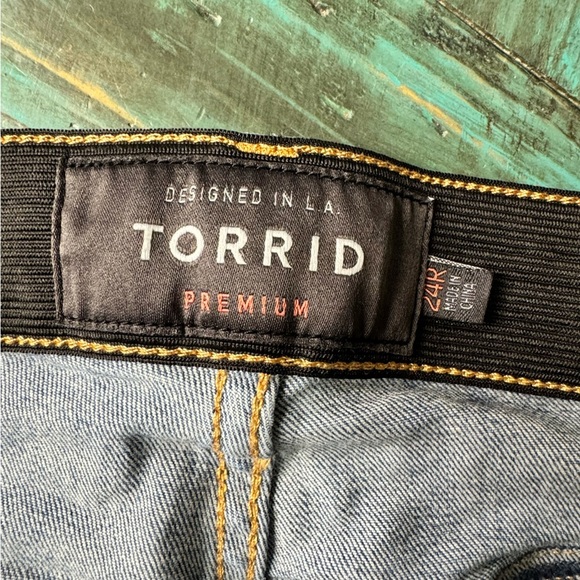 Torrid Sky High Skinny Premium Stretch High-Rise Jean Size 24 - Picture 13 of 15